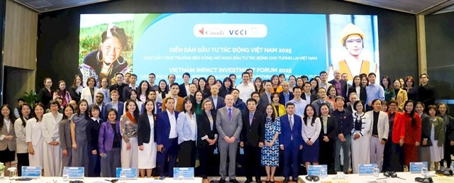 Participants in the Vietnam Impact Investment Forum 2025, held in Hanoi on December 10. (Photo: diendandoanhnghiep.vn)