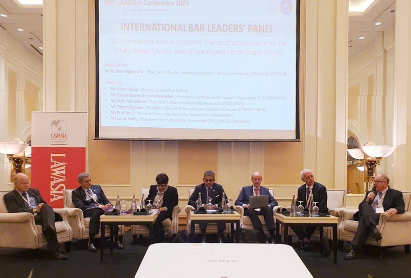 Delegates attend the 38th annual conference of the Law Association for Asia and the Pacific in Hanoi (Photo: VNA)