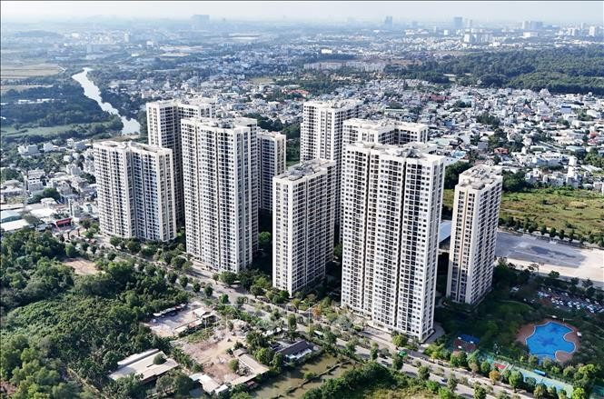 An apartment complex in Long Binh ward, Ho Chi Minh City. (Photo: VNA)