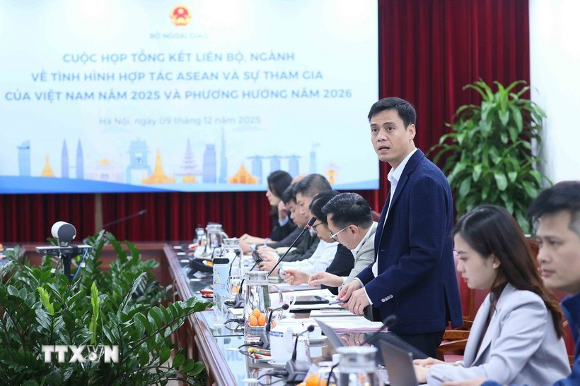 Deputy Minister of Foreign Affairs Dang Hoang Giang, who is also head of Vietnam’s SOM ASEAN, speaks at the event. (Photo: VNA)