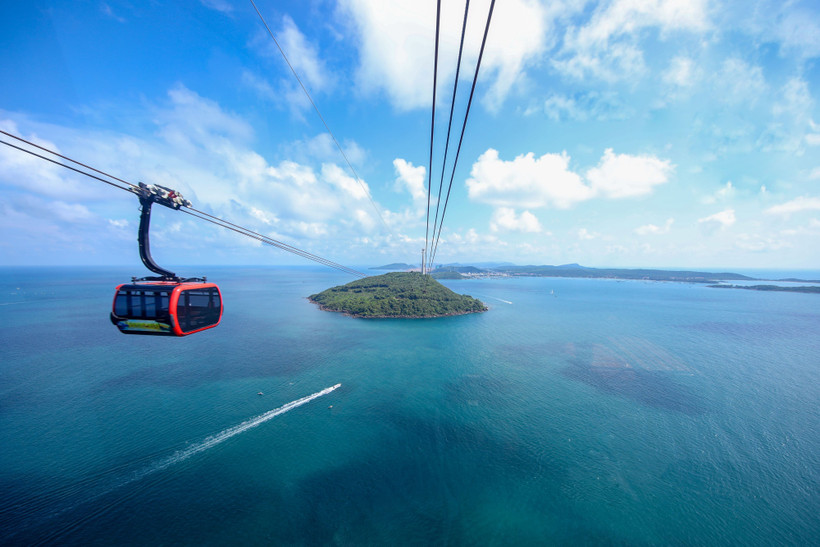 The Hon Thom cable car has consistently been spotlighted and admired by international media since its debut. (Photo: Sun Group)