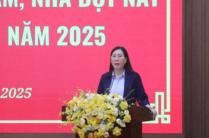 Secretary of the Quang Ngai provincial Party Committee Bui Thi Quynh Van speaks at the conference (Photo: VNA)
