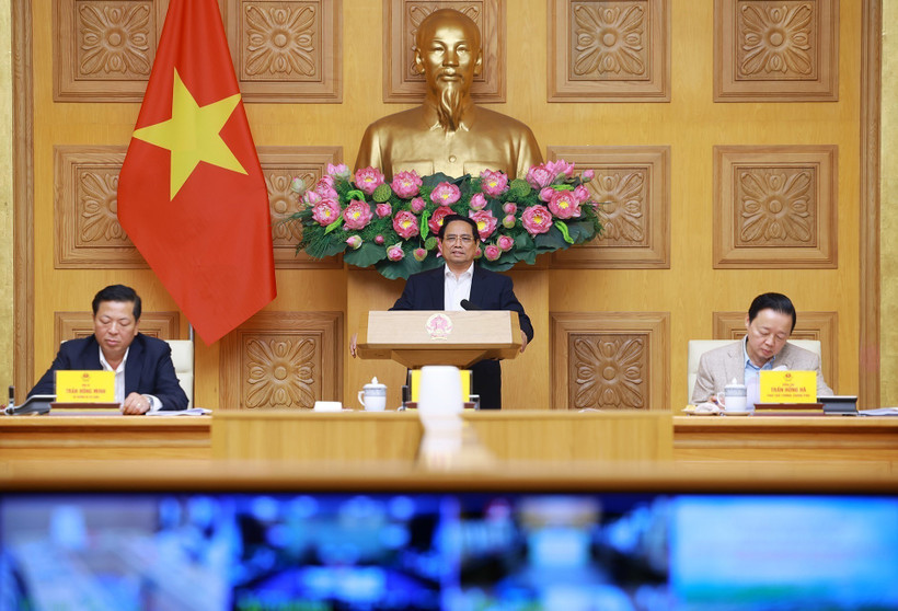 Prime Minister Pham Minh Chinh speaks at the 22nd meeting of the State steering committee for national key projects in the transport sector (Photo: VNA)