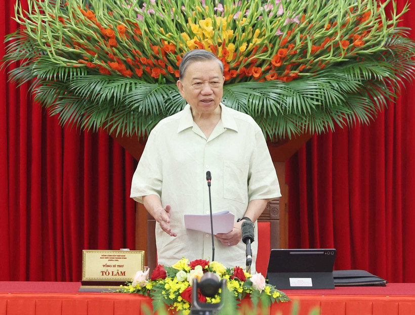 Party General Secretary To Lam speaks at the meeting. (Photo: VNA)