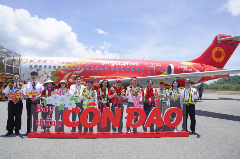Vietjet launches two routes connecting Hanoi and HCM City with Con Dao. (Photo: Vietjet)