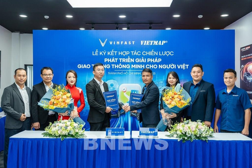 At the signing ceremony between Vinfast and Vietmap. (Photo: VNA)